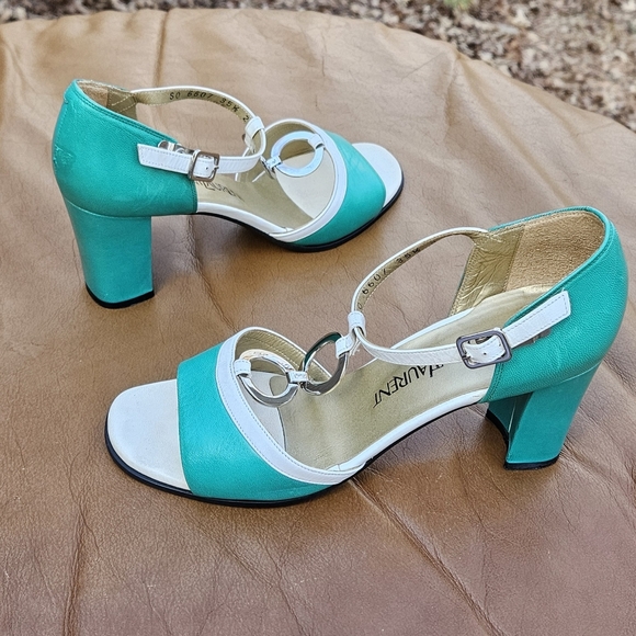 Women's Yves Saint Laurent Turquoise White Leather Sandals Heels Sz 5.5 US - Picture 3 of 14
